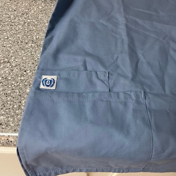 Scrub top - Picture 5 of 5